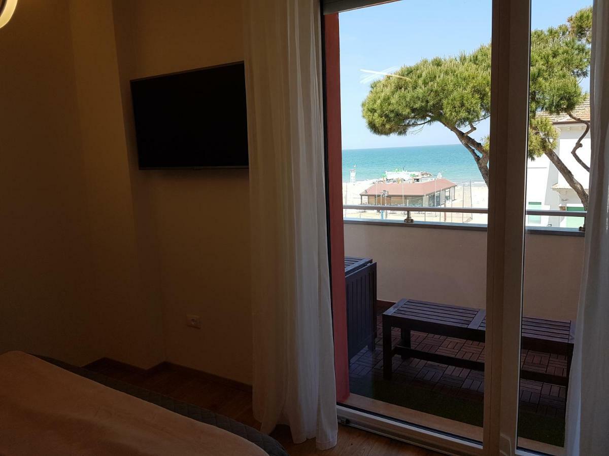 Crima Mare Luxury Apartment Misano Adriatico Exterior foto