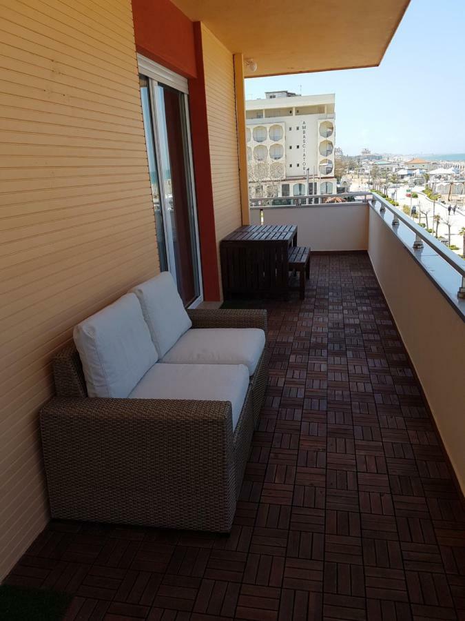 Crima Mare Luxury Apartment Misano Adriatico Exterior foto